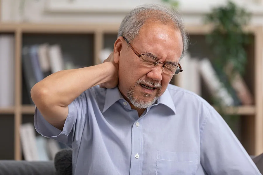 Simple Tips for Dealing with Neck Pain